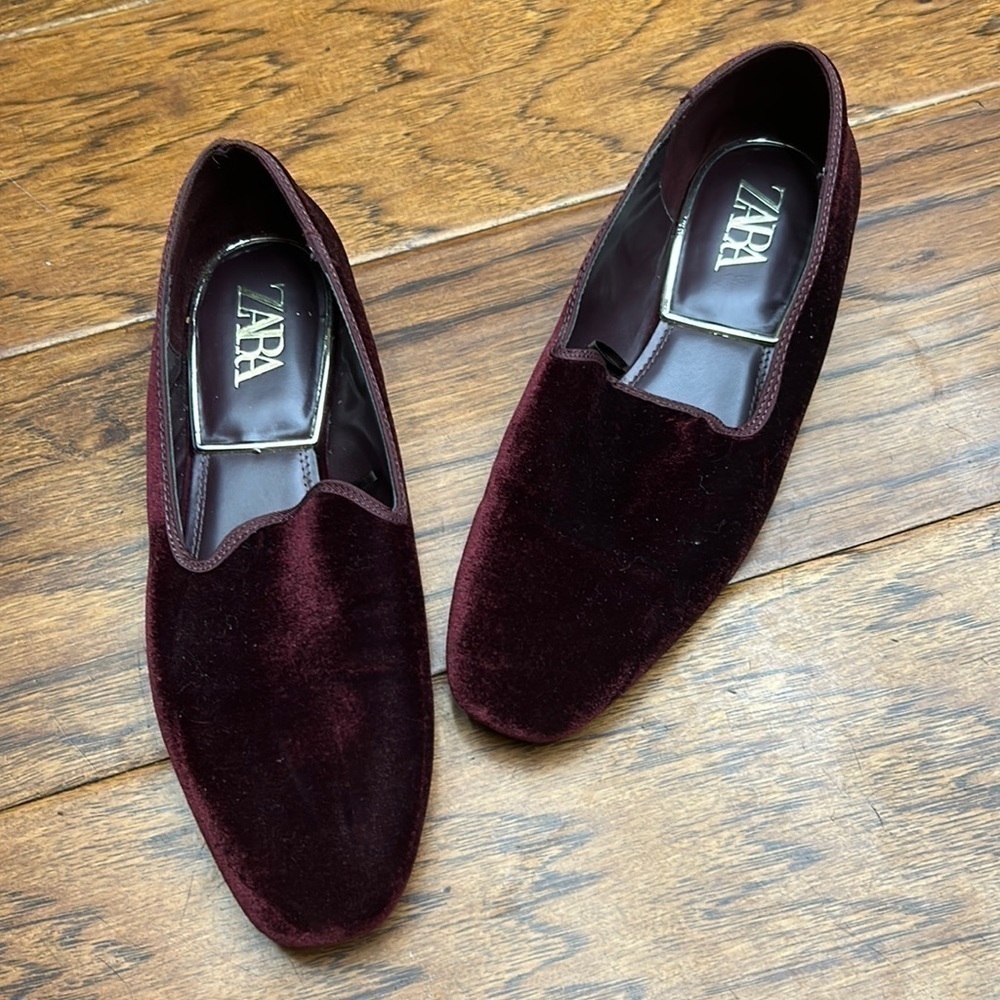 ZARA velvet square toed flat loafers